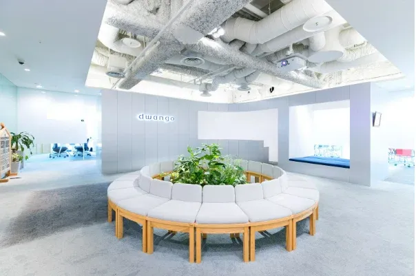 A planted circle in the lounge