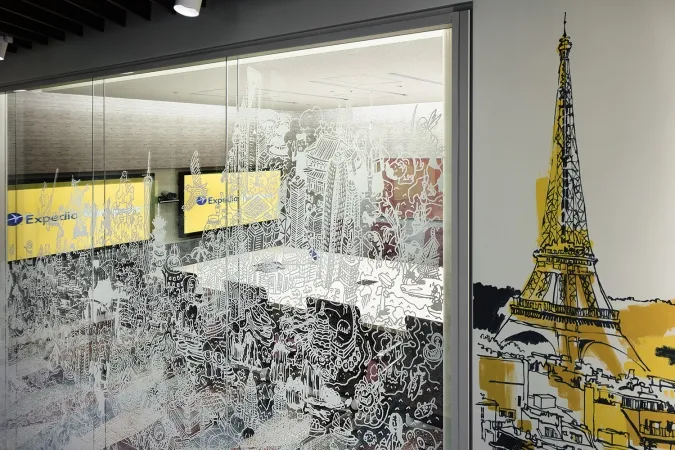 The Eiffel Tower on a meeting room