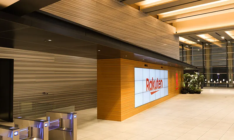 Main entrance and lobby